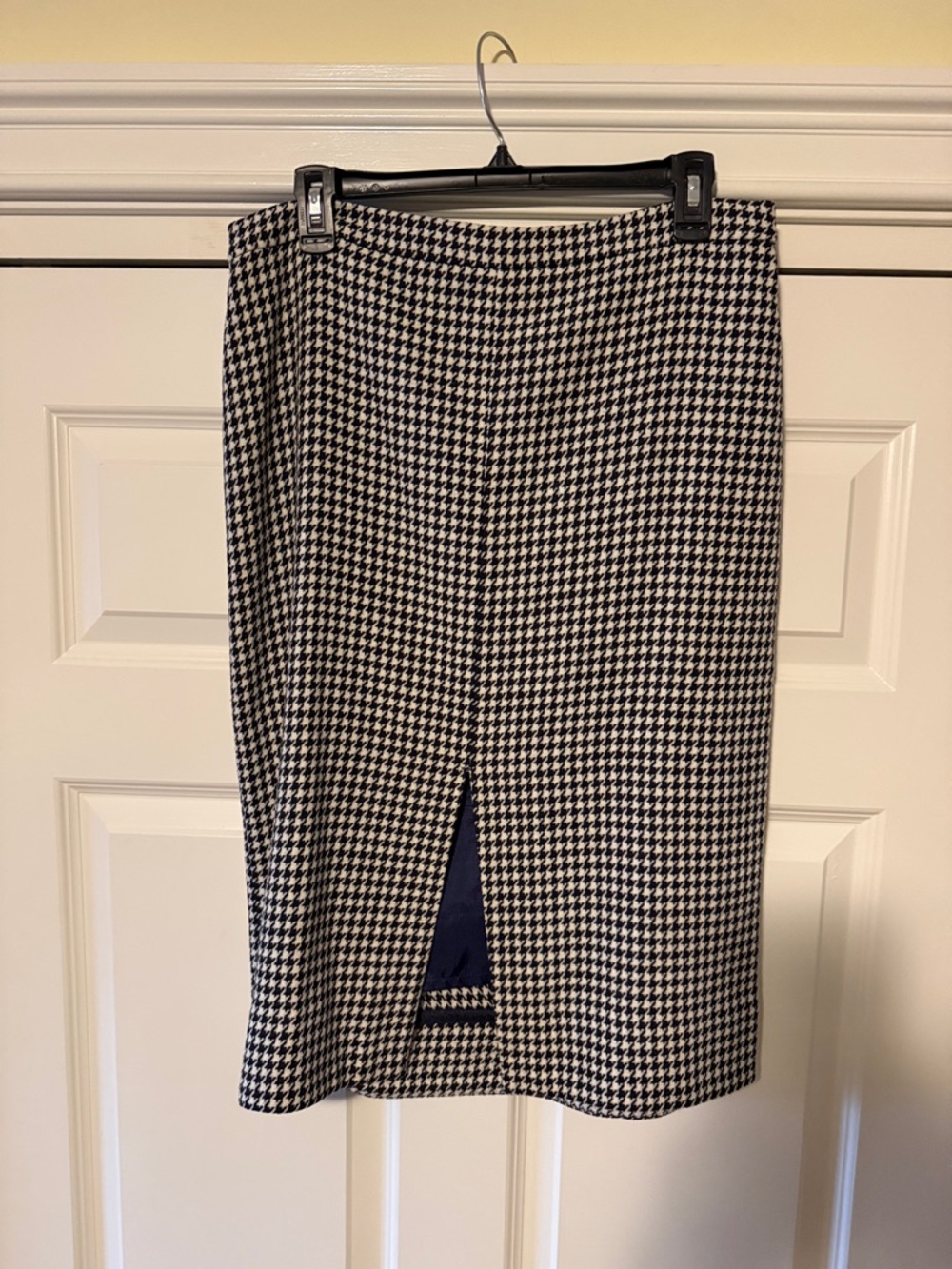 Draper James Black and White Houndstooth Pencil Skirt with Front Vent